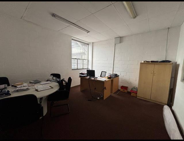 1,171M² FACTORY TO LET IN MAITLAND